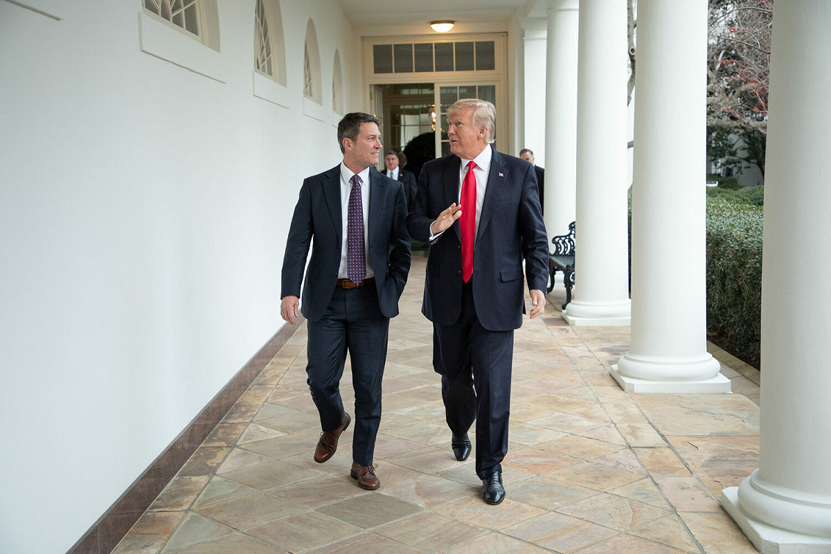 龍尼·傑克森（Ronny Jackson）曾擔任小布希、歐巴馬和拜登，三任美國總統的白宮醫生。 圖:翻攝自Ronny Jackson臉書