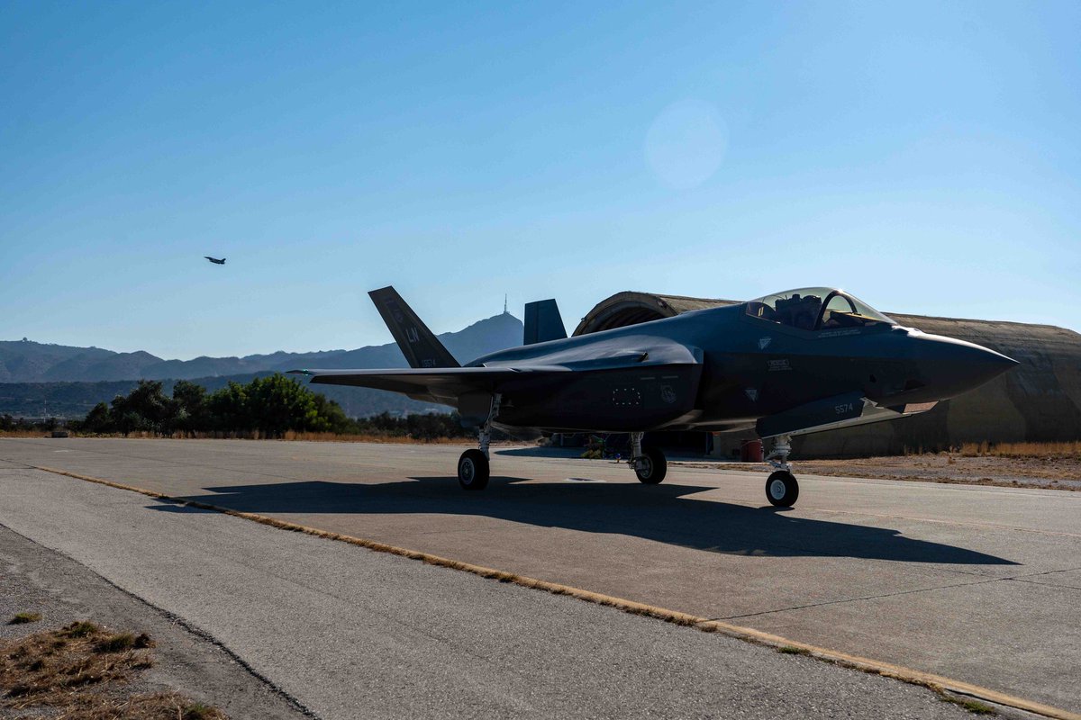 美國軍方近期採購的 F-35 系列戰機最常見型號 F-35A 的單價約為 7900 萬美元。 圖：翻攝自Twitter