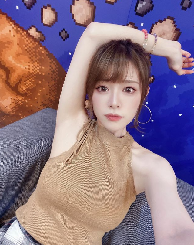 實況主ViVi芝衣。 圖：翻攝自ViVi芝衣 IG