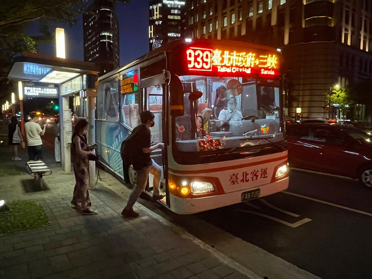 台北客運有多線行駛新北三峽區的快速公車，方便省時又舒適。 圖：台北客運提供