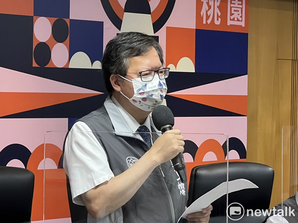 桃園市長鄭文燦今（31）日提出3個假設，民進黨桃園市長參選人林智堅的論文風波就不會發生。 圖：林昀真／攝（資料照）