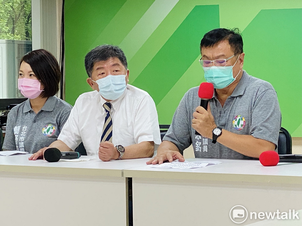 民進黨台北市長參選人陳時中今赴台北市議會民進黨團拜會。 圖：周煊惠 / 攝