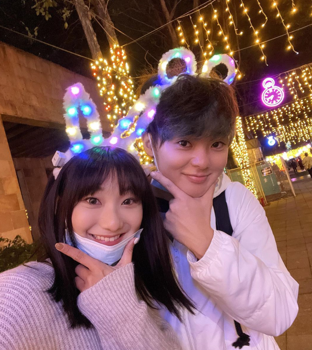 YouTuber愛莉莎莎和三原私底下交情好，關係相當曖昧。