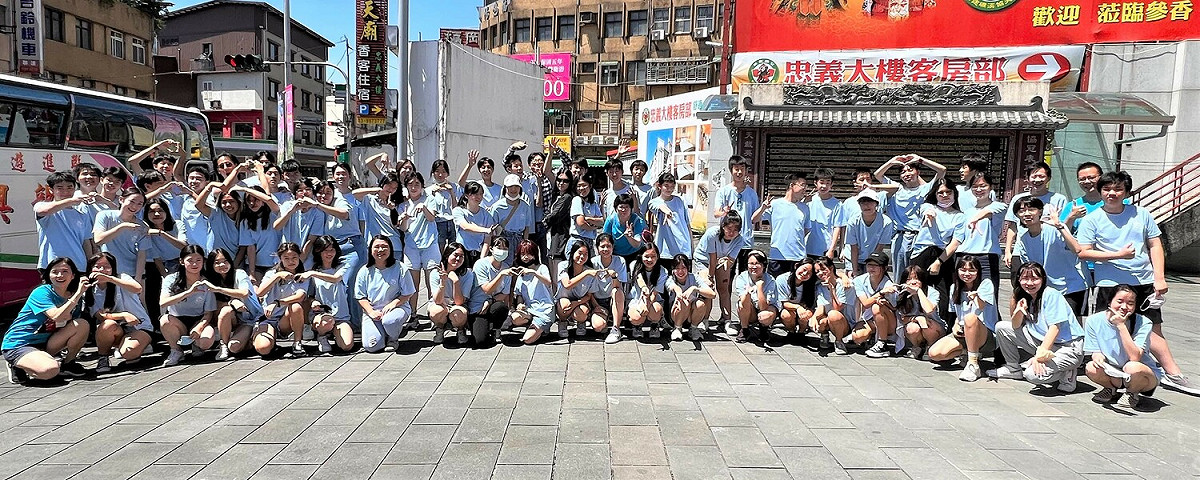 72位海外青年志工來臺攜手33位北大高中，線上英語營伴362位學生。 圖：新北市教育局提供