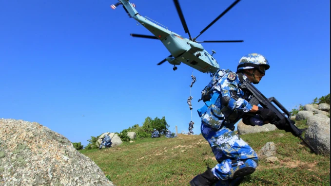 中國解放軍報高調報導海軍陸戰隊擴編。 圖:翻攝北京青年報