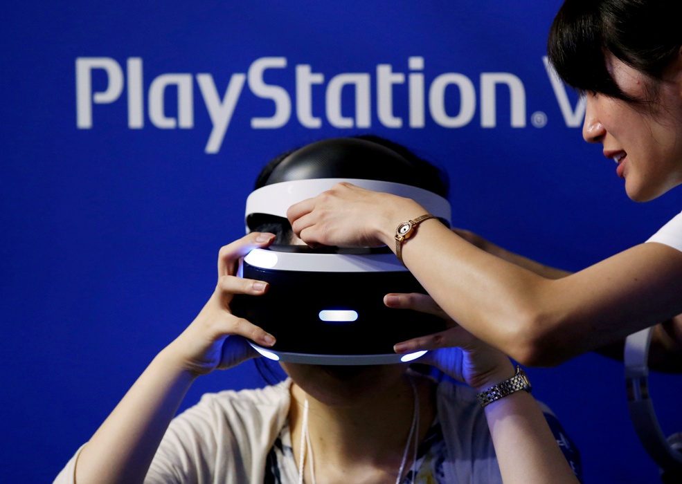 PS VR於13日正式在日本、台灣、美國等全球42個國家開賣。 圖：達志影像/路透社