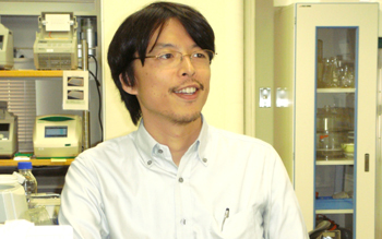 日本九州大學教授林克彥表示，該研究有助於了解不孕症原因，未來或許可以保護瀕臨絕種動物。 圖：翻攝日本iPS Trend
