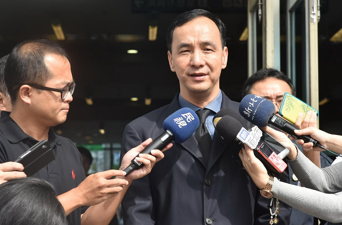 新北市長朱立倫認為，雖然國民黨目前是在野黨，但還是必須站在台灣整體的利益考量，這是國民黨做為台灣主要政黨的責任。 圖：陳冠廷/攝