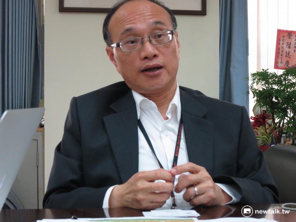 台北市政府21日公佈4位新首長人事案，其中，教育局長一職由原副局長曾燦金真除。圖為新任北市教育局長曾燦金。 圖：呂佳峻/攝
