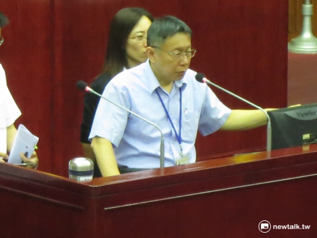 台北市長柯文哲26日下午赴議會備詢。 圖：呂佳峻/攝