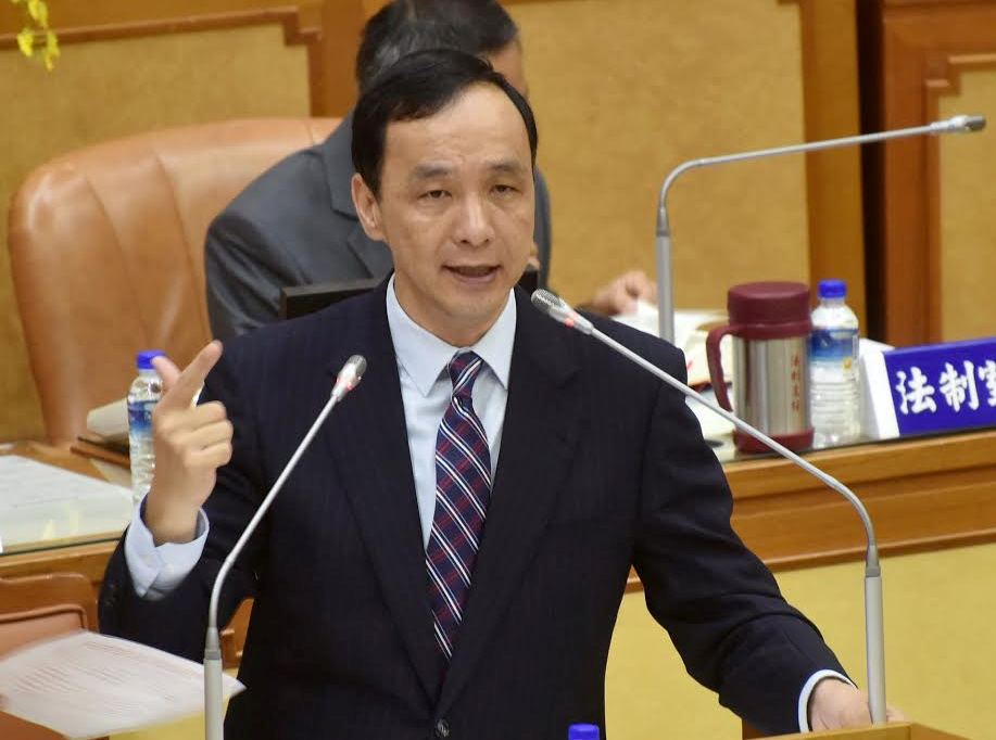 新北市長朱立倫9日認為，各界對於川普當選美國總統，短期會有一些情緒、市場上的反應，但美國是個成熟的社會，川普跟共和黨政府都會用比較穩健的態度面對。 圖：陳冠廷/攝