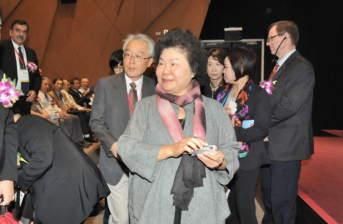 高雄市舉行土水環境展暨國際研討會，來自英、美、加拿大、日本、泰國、越南等產官學界齊聚，進行褐地開發經驗分享與案例說明，作為污染土地再利用的參考。 圖：高雄市政府提供