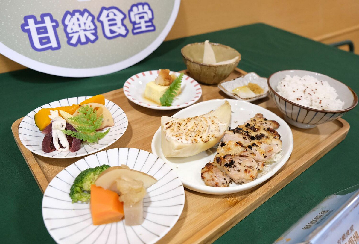 7月22日起至8月22日止，集結三峽25家餐廳小吃及21位當地小農聯名推出限定優惠。 圖：新北市農業局提供