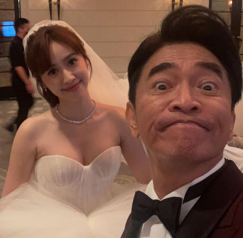和父親吳宗憲感情好，也一起主持同檔節目《小明星大跟班》。
