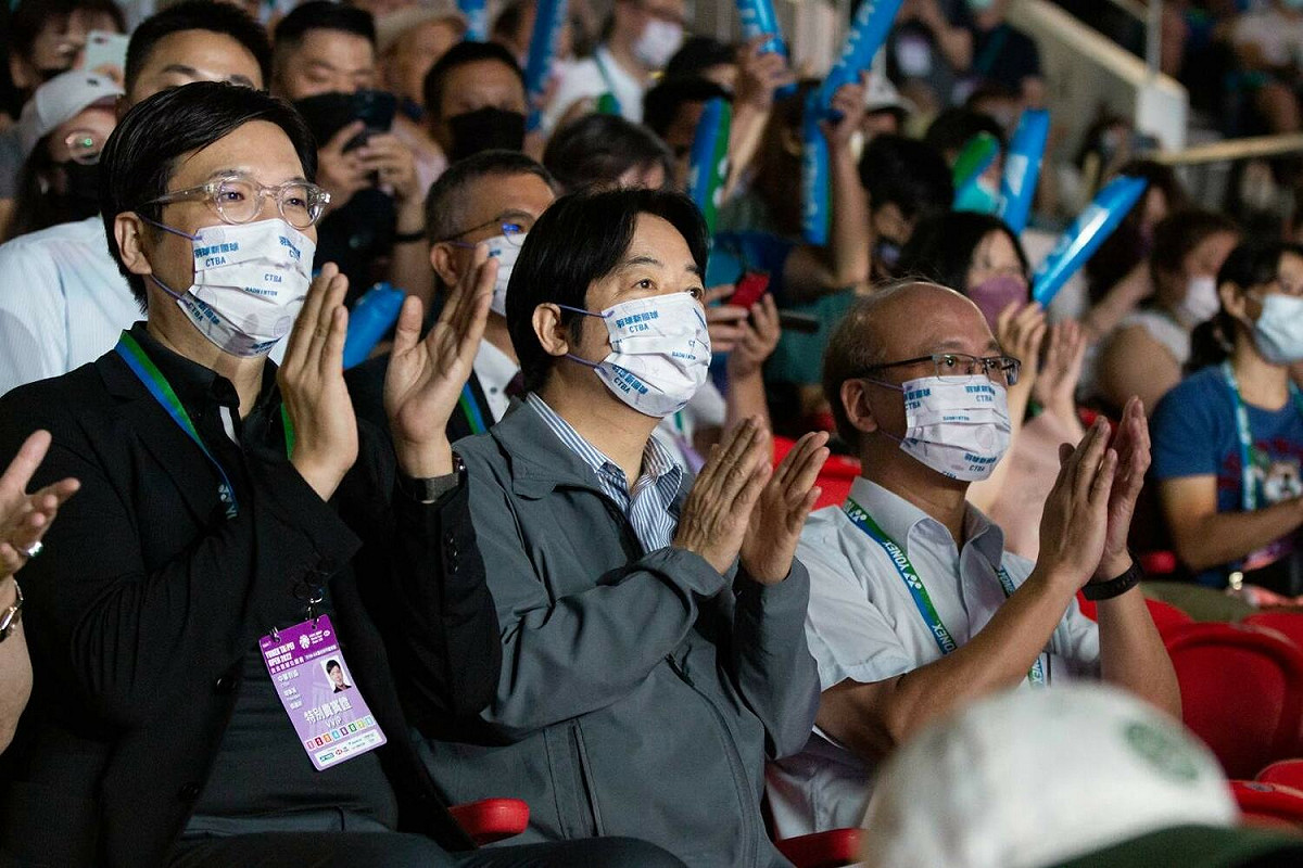 副總統賴清德今天到台北羽球公開賽現場為選手加油。 圖：中華民國羽球協會提供