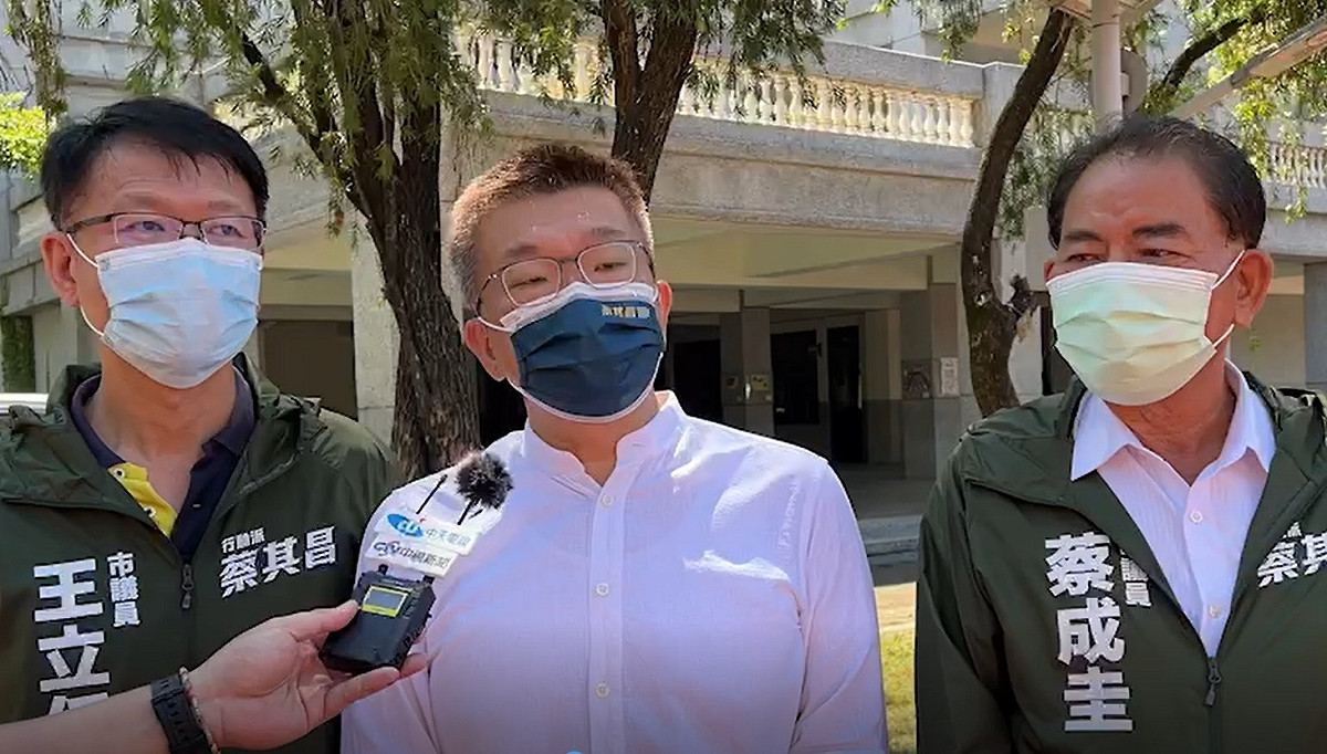 蔡其昌說，盧秀燕市長應該要加油，不能讓台中每隔一段時間就聽到槍響，而且都是如此怵目驚心。 圖：蔡其昌競選總部提供（資料照）