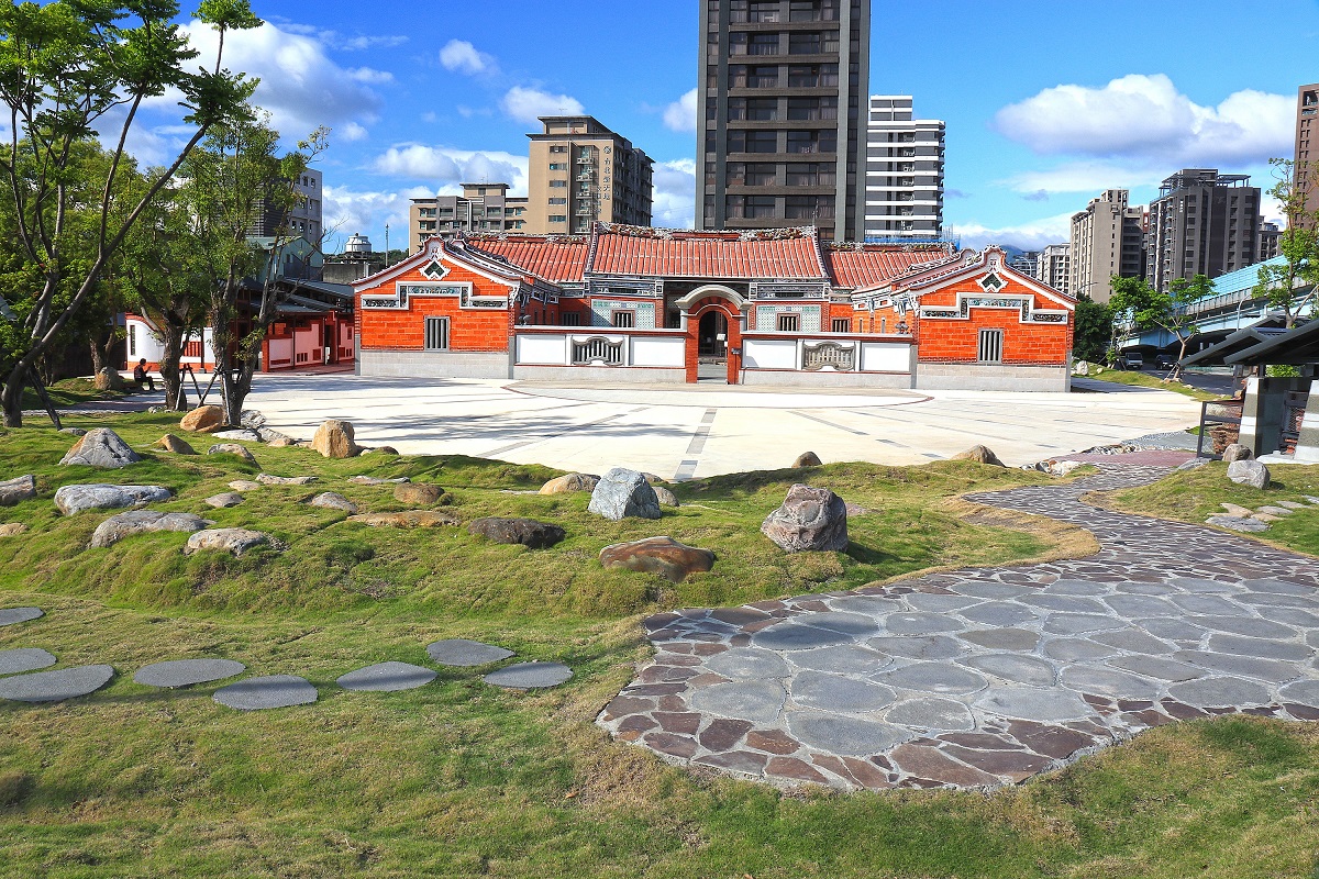 擁有百年歷史的五股守讓堂異地重建風華再現，增添五股更多書香、復古且多元文化氣息。 圖：八里區公所提供