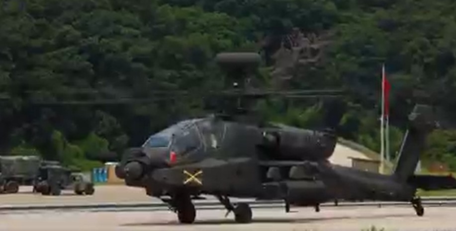 美韓展開阿帕契聯合軍演。 圖：翻攝自美國駐南韓的第 2 步兵師臉書