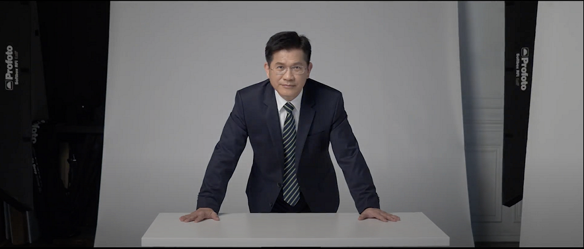 民進黨新北市長參選人林佳龍拍攝定裝照。 圖：林佳龍競選辦公室 / 提供