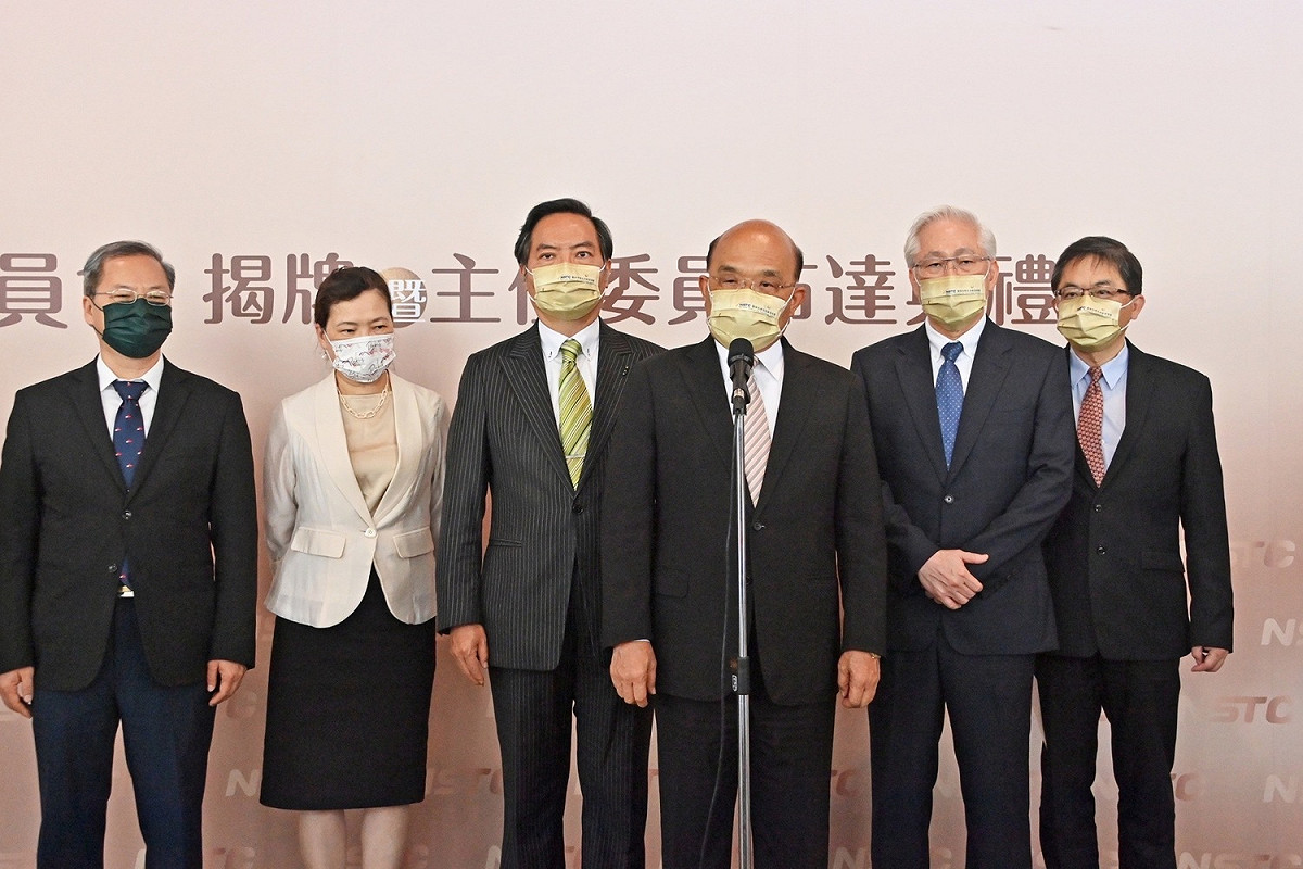 行政院長蘇貞昌今（27）天下午出席「國家科學及技術委員會揭牌暨主任委員布達典禮」前受訪。 圖：行政院提供