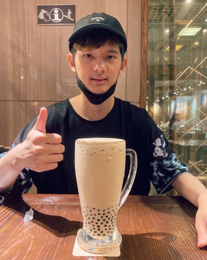 百萬YouTuber「尊」。