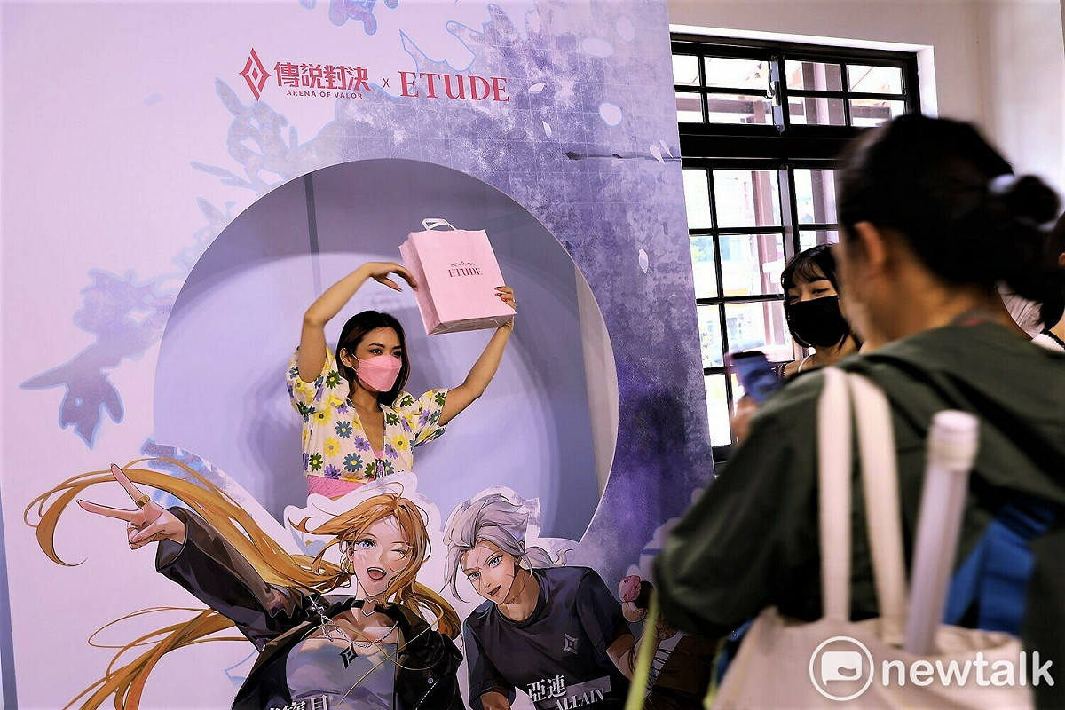 Garena 看準浪漫商機與韓國彩妝品牌 ETUDE 推出《傳說對決》限定聯名彩妝 圖：蔡幸秀/攝