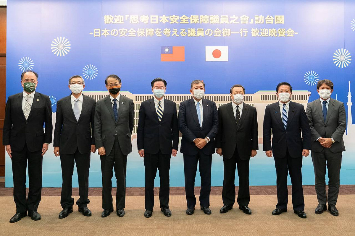 「思考日本安全保障議員之會」訪問團27日抵台，外交部長吳釗燮晚間設宴款待。 圖：外交部提供
