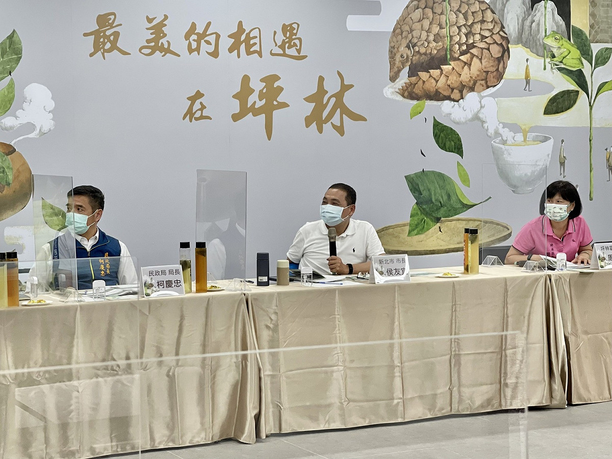 侯友宜表示，保障市民朋友生命財產安全永遠是最優先考量方向，偏鄉有需求，特別是危及人身安全案件務必盡速辦理，透過實際場勘及專業評估，需修建處就要即刻進行修建。 圖：新北市民政局提供