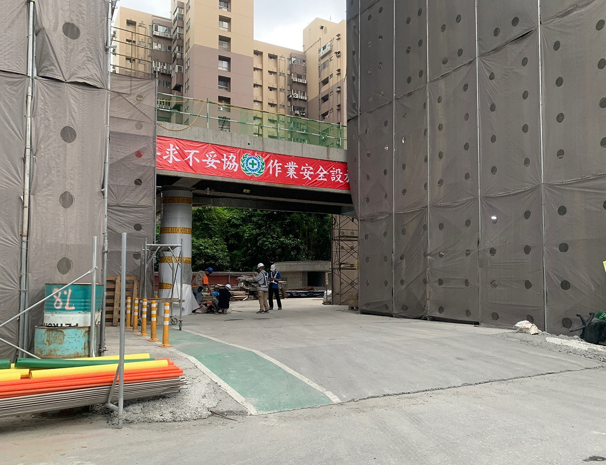 新北市政府自行興辦的中和安邦社宅工地現況。 圖：新北市城鄉局提供