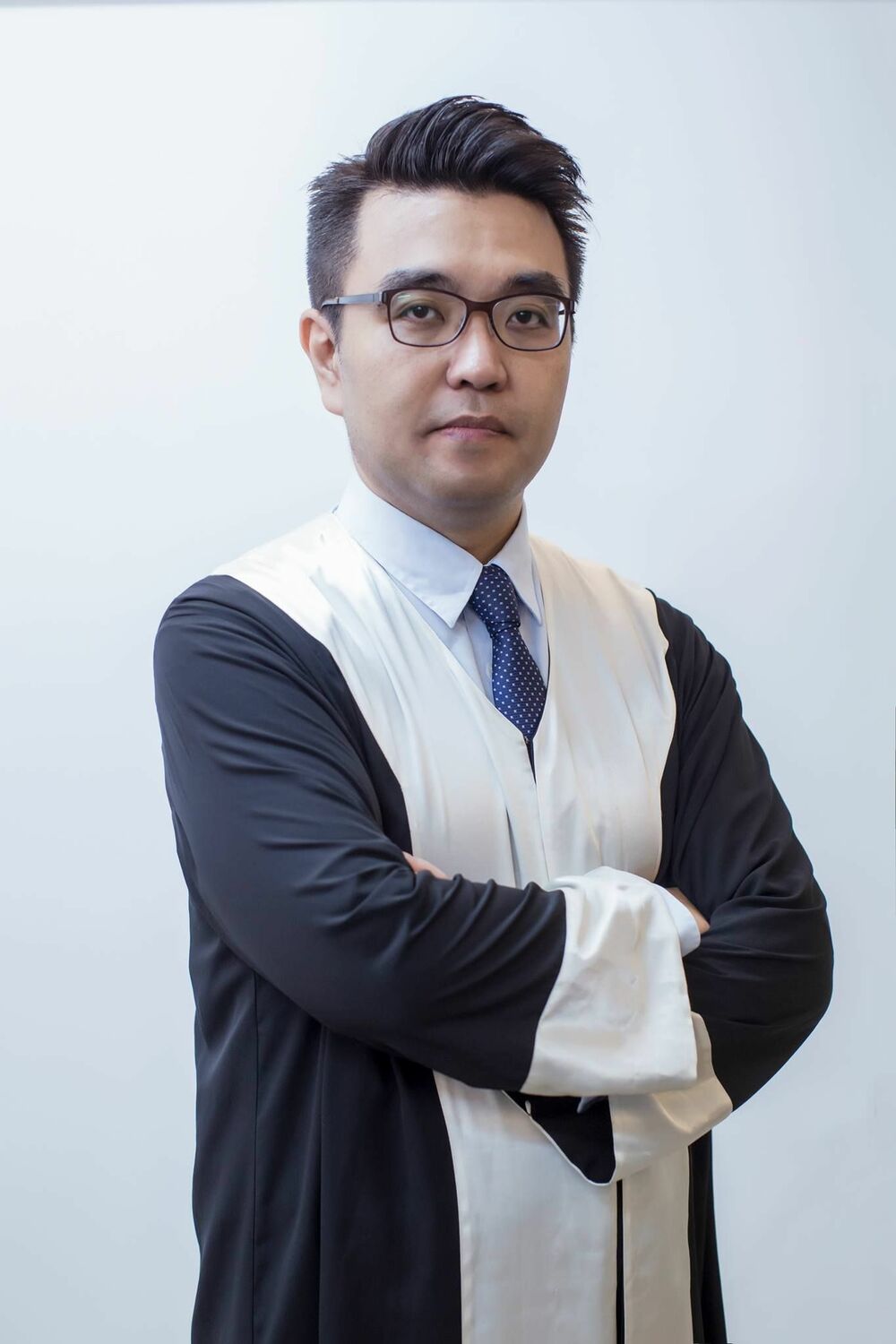 曾威凱發表聲明指出，林余論文案與事務所所有律師無關，被認為可能受到政治因素干預。 圖：翻攝自曾威凱臉書
