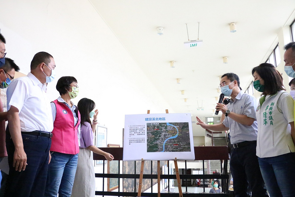 新北市依三重地方建設藍圖，在溪北地區持續推動多項重要市政建設，包括新泰五林的塭仔圳重劃、五股夏綠地、市政行政中心、蘆洲北側銀河灣計畫、捷運環狀線等，以符合在地需求。