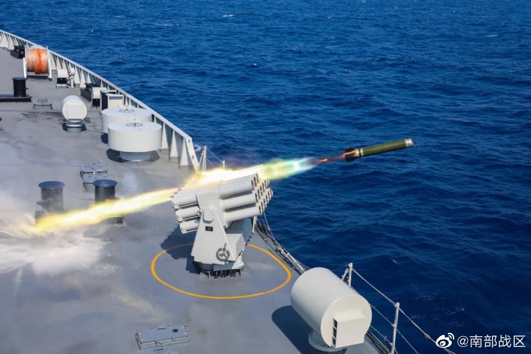 南部戰區某艦進行實彈射擊。 圖：翻攝自南部戰區