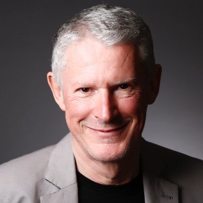 英國《泰晤士報》（The Times）主編威廉斯（Ian Williams）。 圖：翻攝自威廉斯推特（@ianwill）
