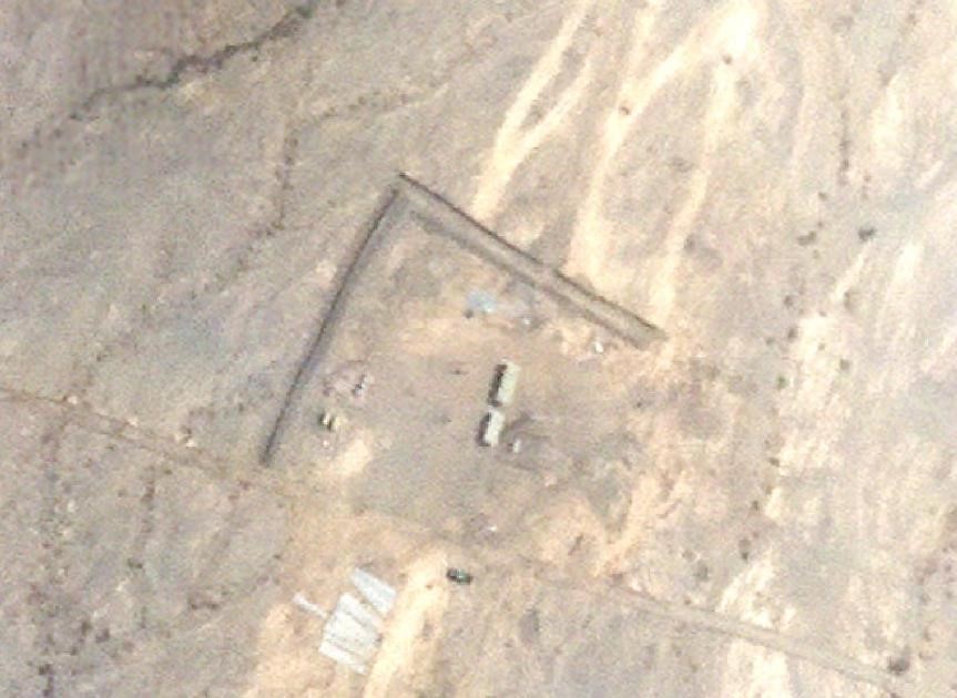 新疆羅布泊地區被衛星拍到，有新建的電力設施和建築。 圖 : 翻攝自Planet Labs PBC