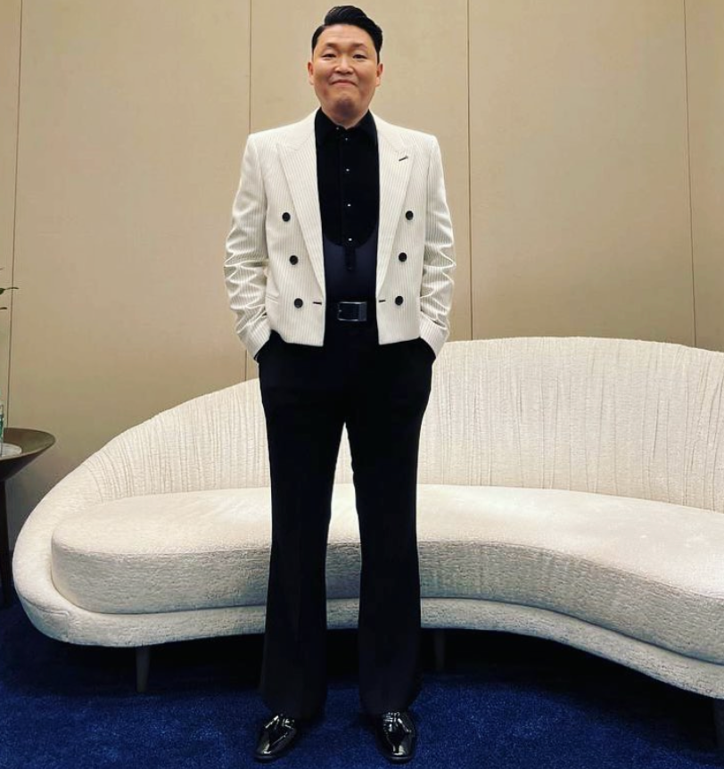南韓傳出表演場地有工人意外墜落身亡，正是藝人PSY「濕身秀」舞台