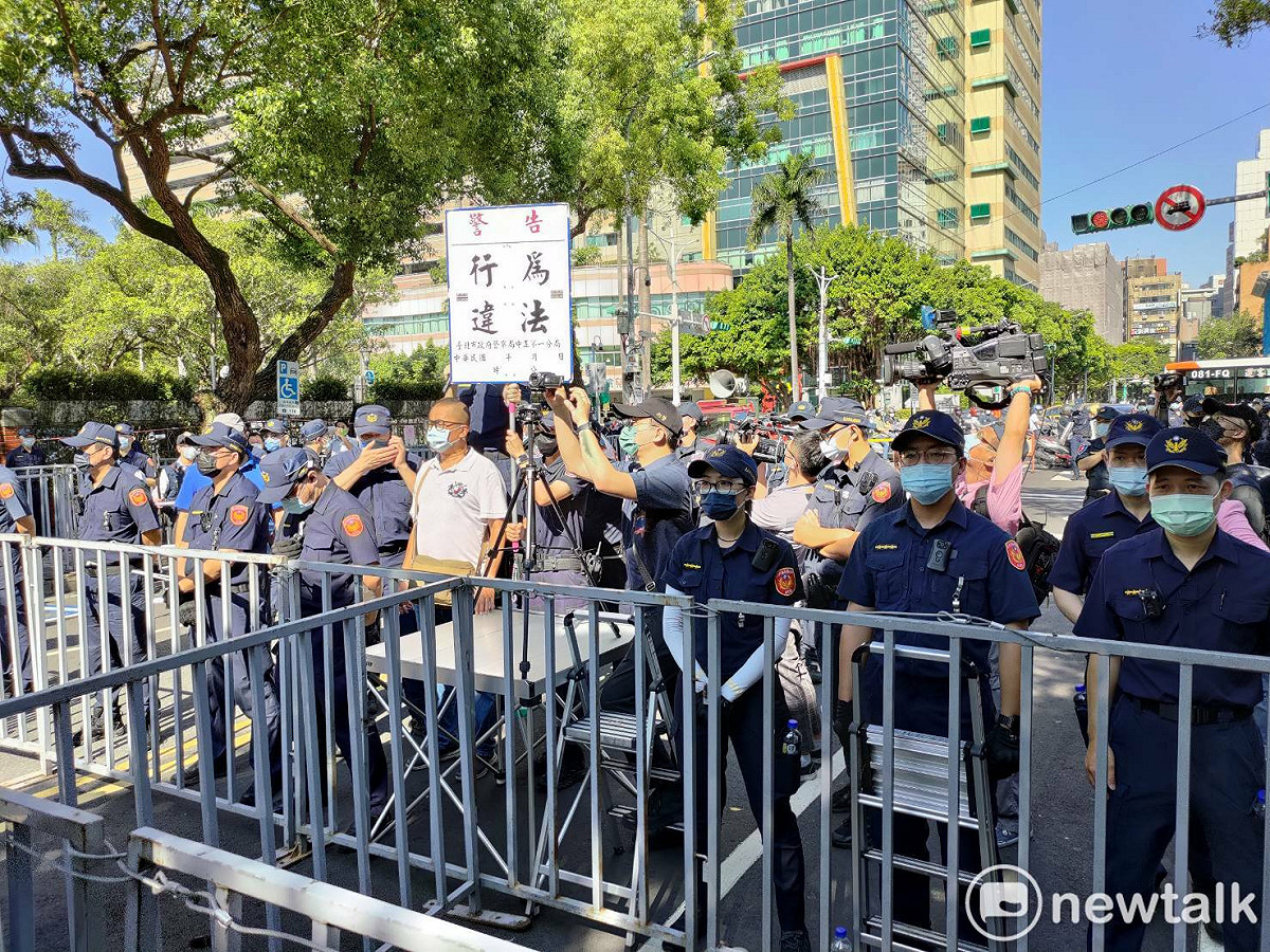 中正一分局派出大批警力到場維安。 圖：黃建豪/攝