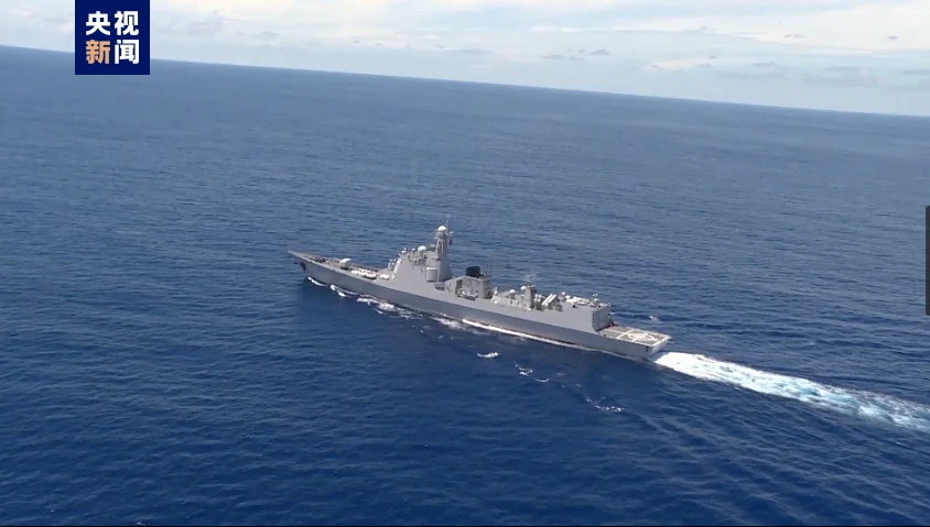 央視今（3）日報導，東部戰區海軍任務艦艇已抵達台灣以東預定海域，開展聯合封控和對陸、海打擊等多課目針對性演練。