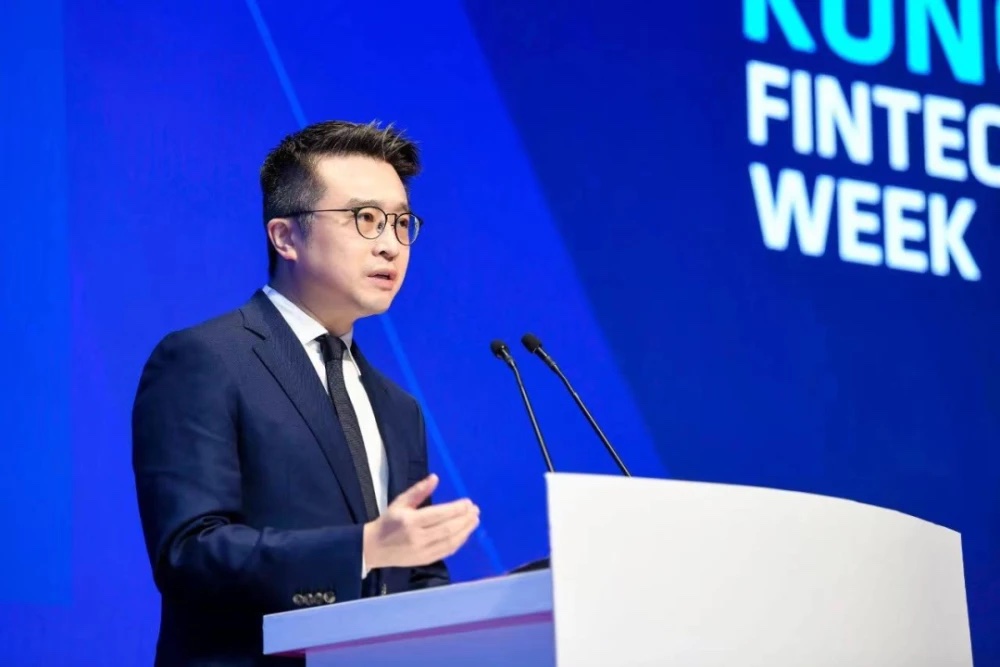 尚乘集團的董事會主席兼總裁蔡志堅。