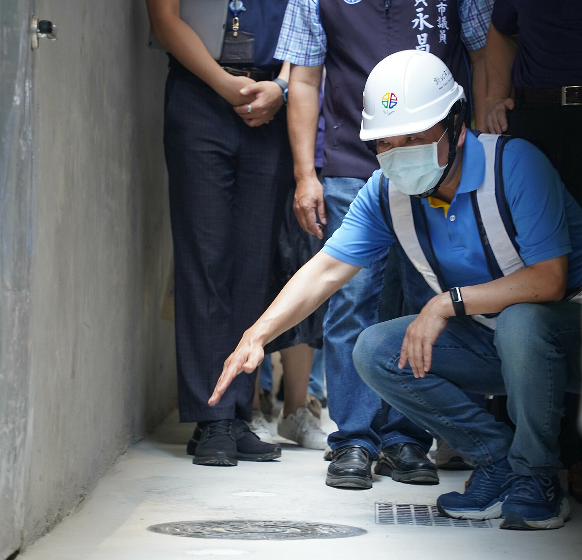新北市長侯友宜今(4)日視察樹林區污水用戶接管工程。 圖：新北市水利局/提供