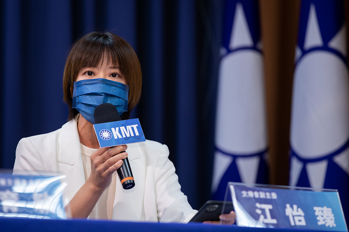 江怡臻批評，林佳龍不要再打臉過往的說法，爭取市民支持不是光靠空談，也不是靠沒有意義的政治語言，而是要認真做事，好好傾聽市民的聲音，請林佳龍誠懇面對市民，不要只把眼光放在侯友宜身上。 圖：江怡臻辦公室提供