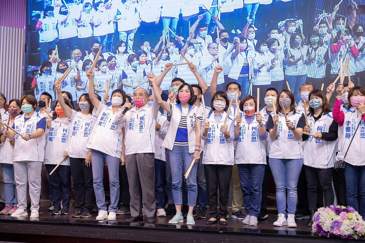 柯志恩大家族見面會，國民黨議員齊助陣。 圖：柯志恩競辦提供