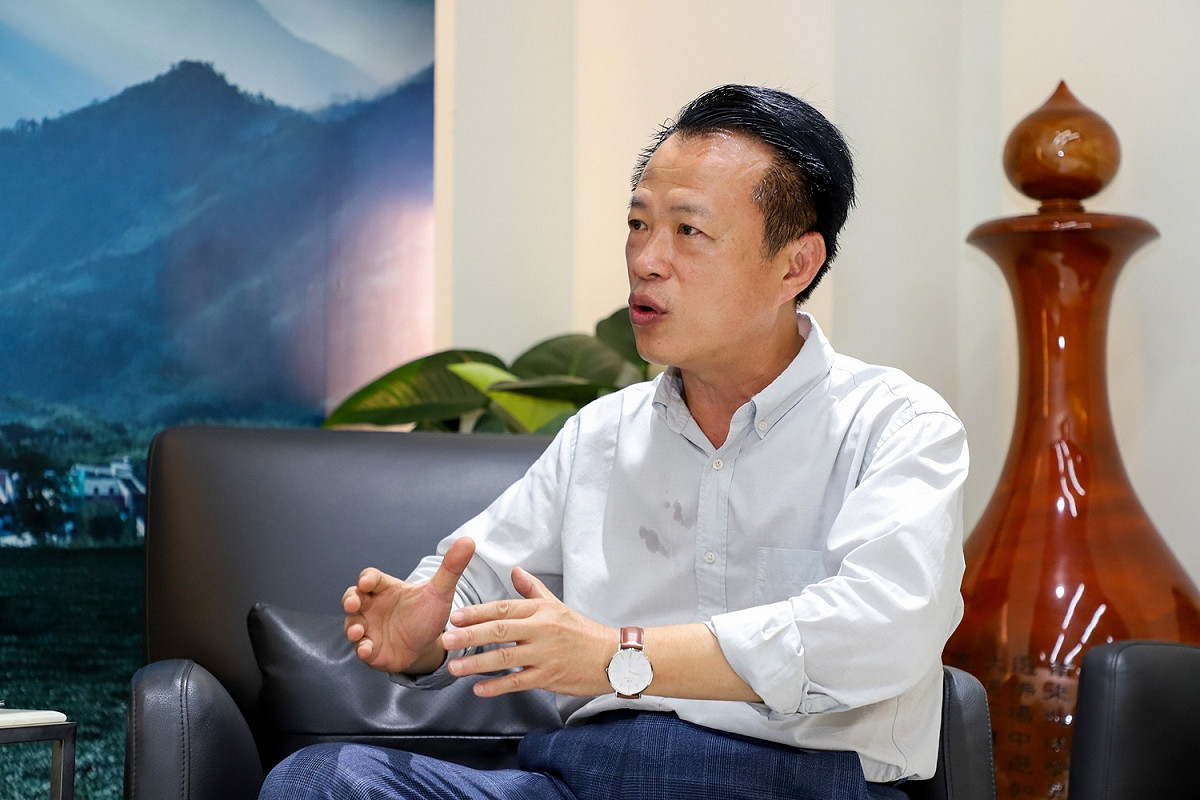 翁章梁接受Newtalk(新頭殼)專訪。 圖：嘉義縣政府提供