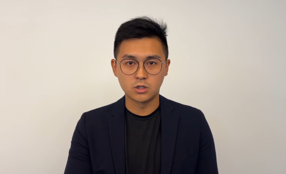 何元楷（右）認為民進黨應思考是否還要挺林智堅到底。 圖：林昀真/翻攝