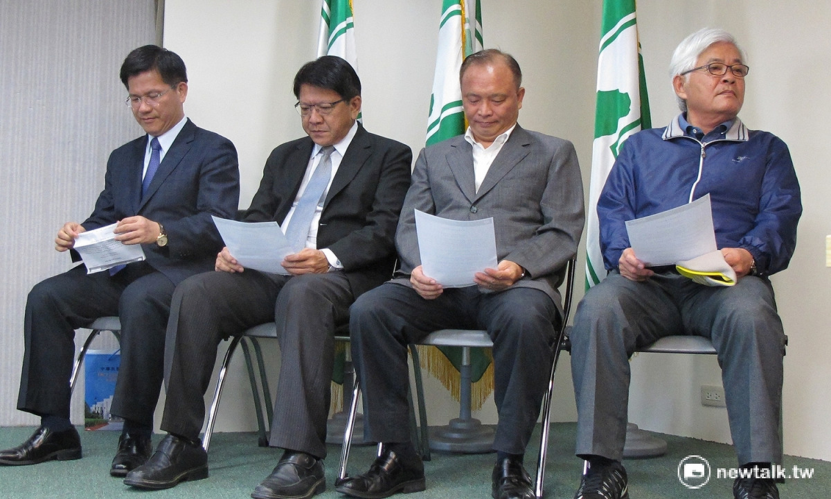 民進黨4位執政縣市長、包括台中市長林佳龍、屏東縣長潘孟安、宜蘭縣長林聰賢及雲林縣長李進勇，16日共同舉辦記者會說明對日本4核災縣食品進口議題的態度。 圖：林朝億/攝