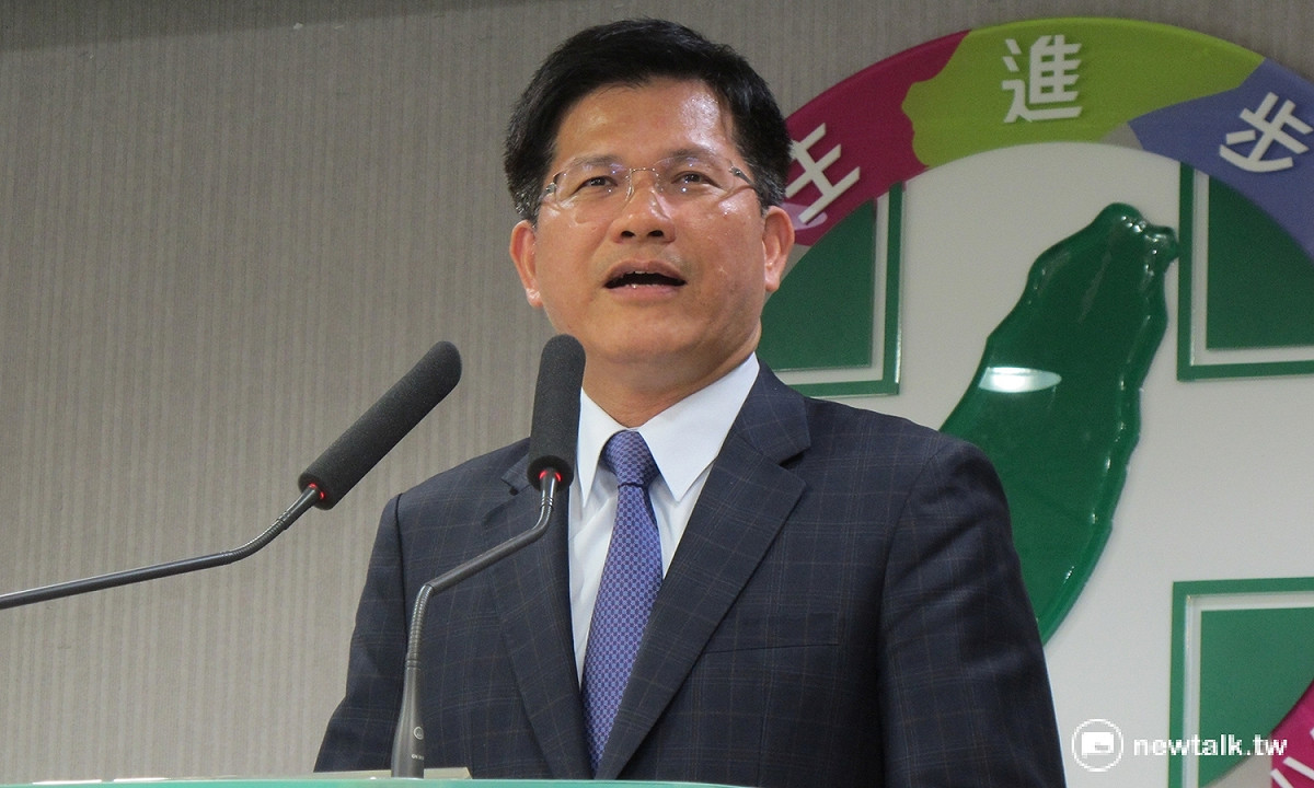 台中市長林佳龍16日表示，執政縣市長對於日本輻射食品進口立場沒有跟中央政府不一致。 圖：林朝億/攝