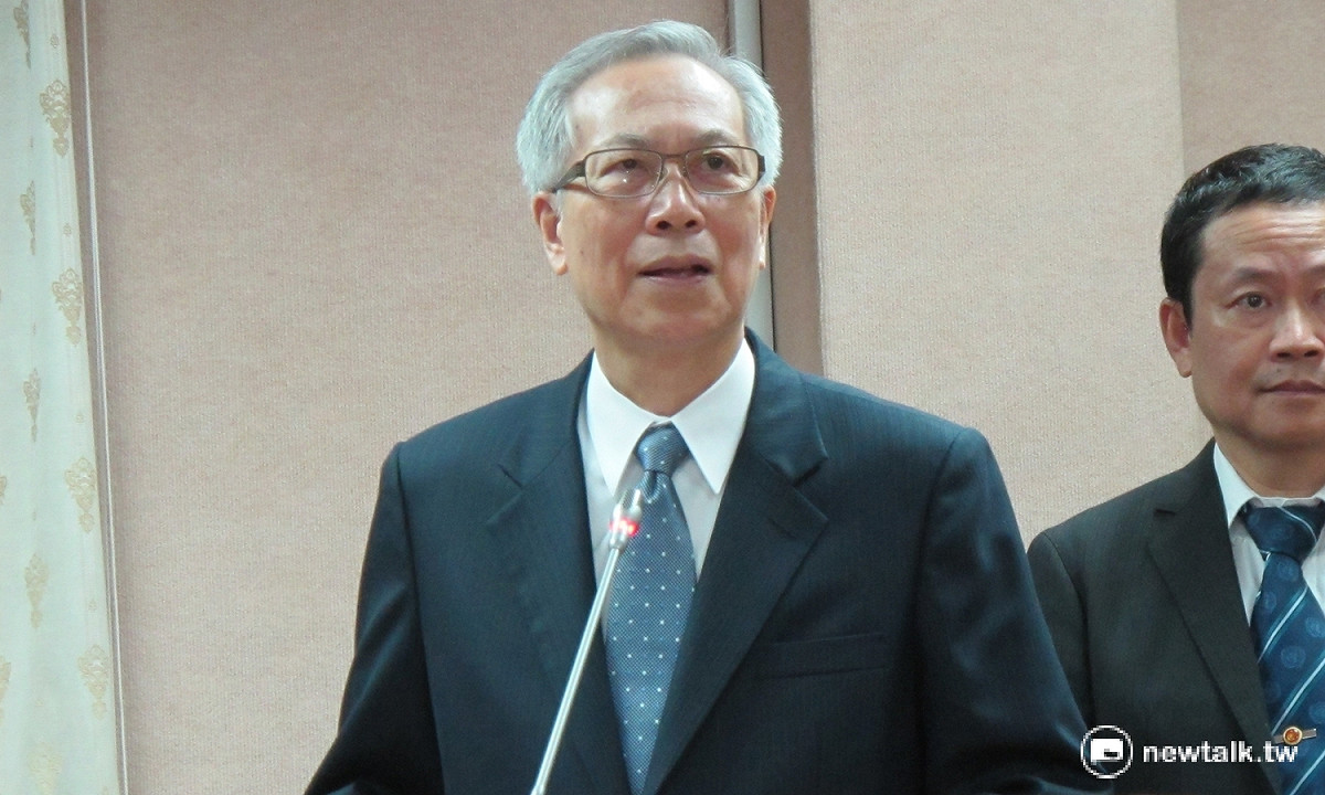考試院秘書長李繼玄21日表示，考試委員比照部長領取薪水的根據，他並不清楚。
 圖：林朝億/攝