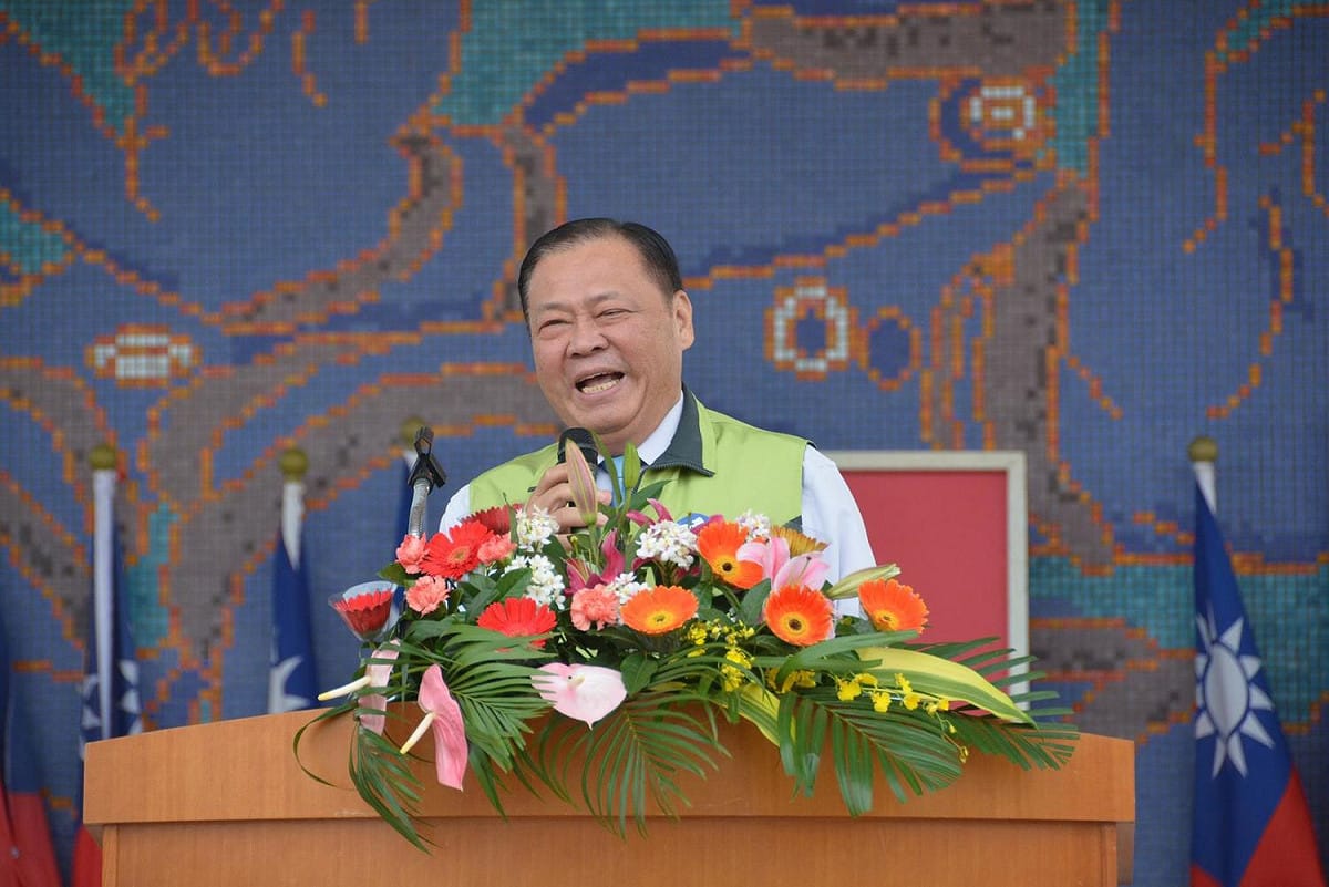澎湖縣長陳光復表示，空中航線是澎湖對外交通主力，若興航退出市場，對澎湖交通及觀光發展衝擊很大。 圖：翻攝自澎湖縣政府臉書