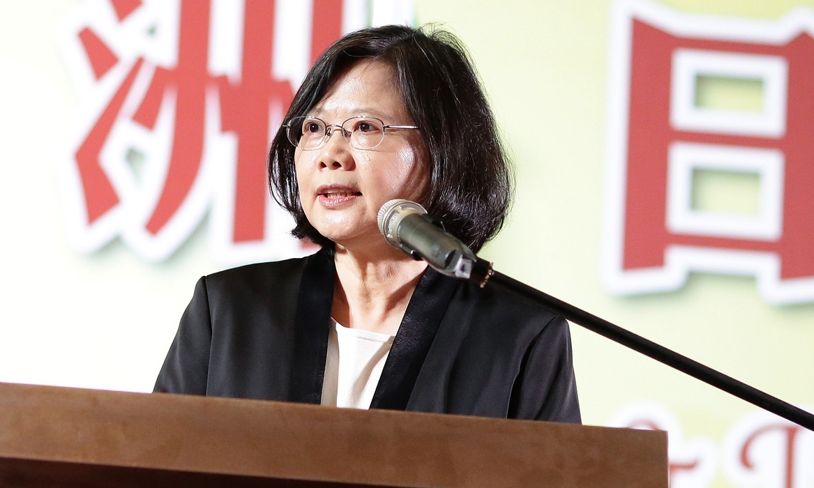 總統蔡英文23日表示，當政院處理完復興航空事件後，應該回過頭來檢討。 圖：總統府資料照片
