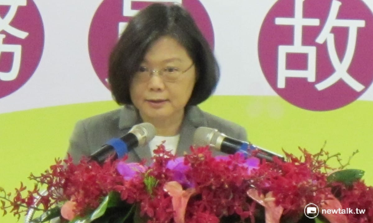 總統蔡英文29日出席「幸福安老，有你真好：照顧服務員故事分享會」活動，以蓋房子比喻改革工作。 圖：林朝億/攝