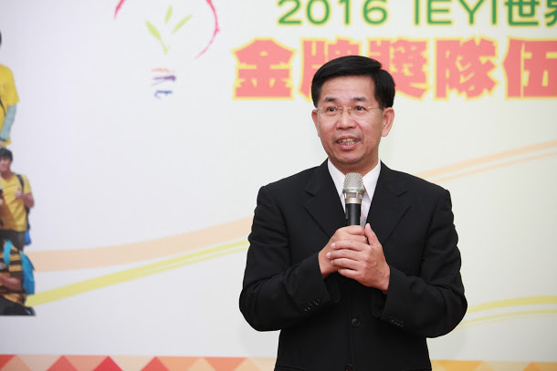 教育部長潘文忠30日出席部務會報，致詞時表示，教育部2017年編列6000萬預算，協助大專校院聘任未具本職的兼任教師。 圖：資料照片，教育部提供。